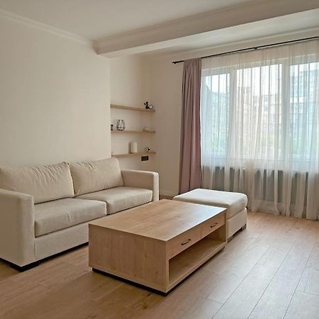 City Center Living In Yerevan Appartement Buitenkant foto